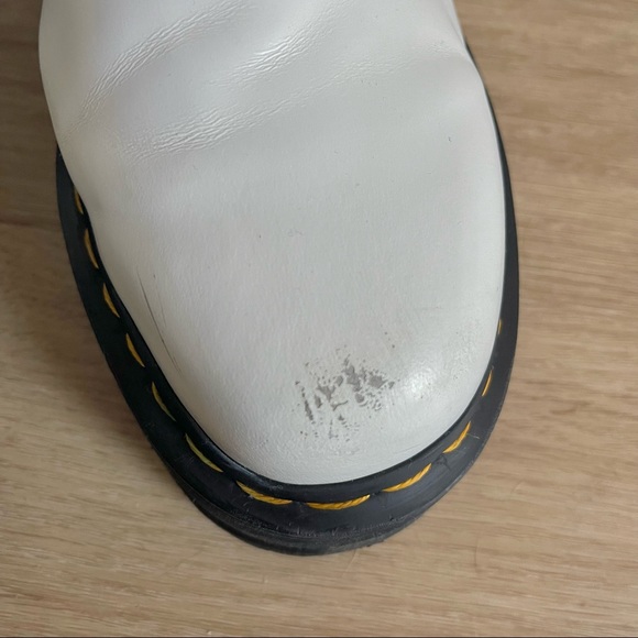 Dr. Martens | 2976 Chunky Quad White Leather Chelsea Boots Size: 8 - Picture 9 of 10
